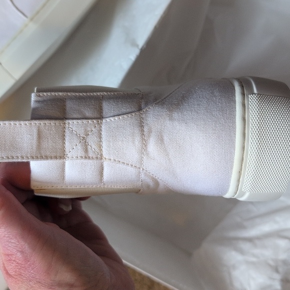 STEAL DEAL‼️Thakoon Women's Classic White Sneakers - Picture 11 of 17